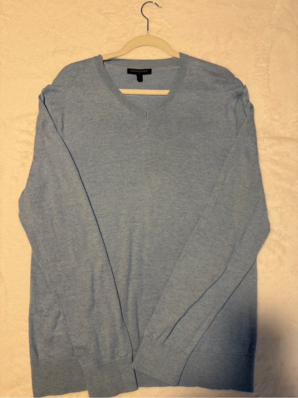 Banana Republic Men's Light Blue V-Neck Sweater
